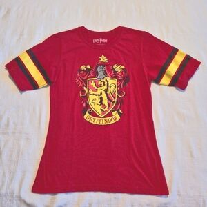 Harry Potter Gryffindor boys size Large red short sleeve shirt, VGUC